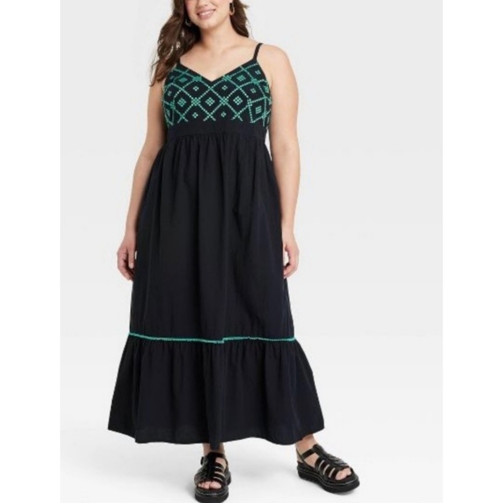 Ava & Viv Sleeveless Embroidered Bodice Black Size 1X